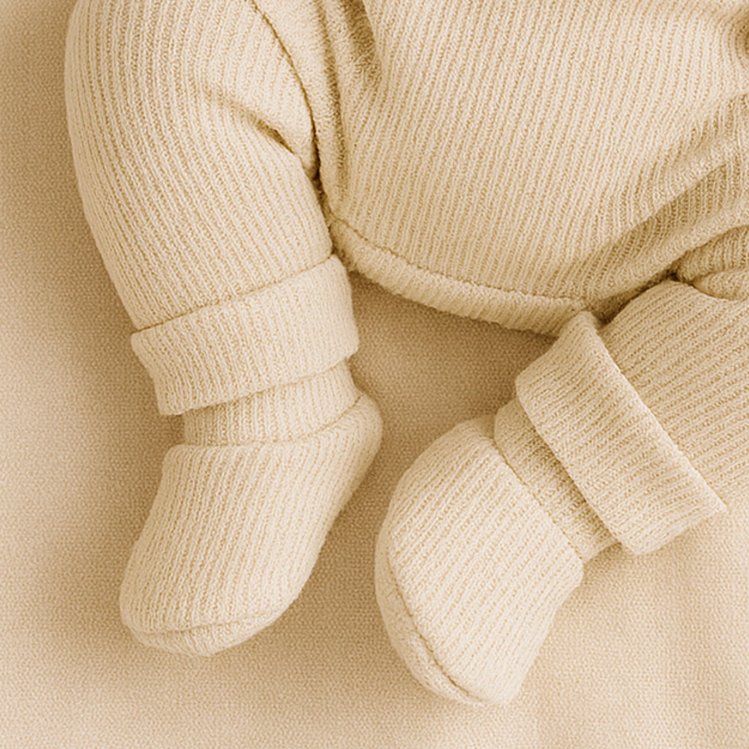 Sapatinho Meia Canelado de Bebê em Algodão Orgânico Cru Pipo Kids