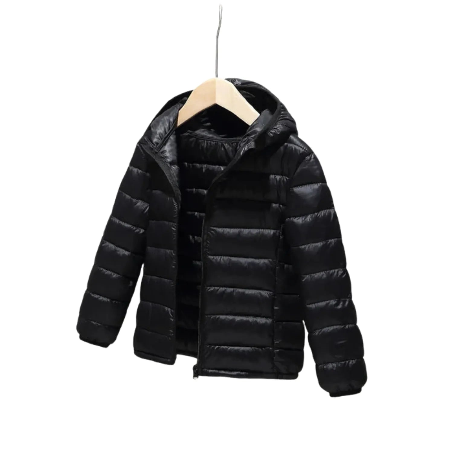 Jaqueta Infantil Puffer Unissex com Capuz na cor preta vista frontal.