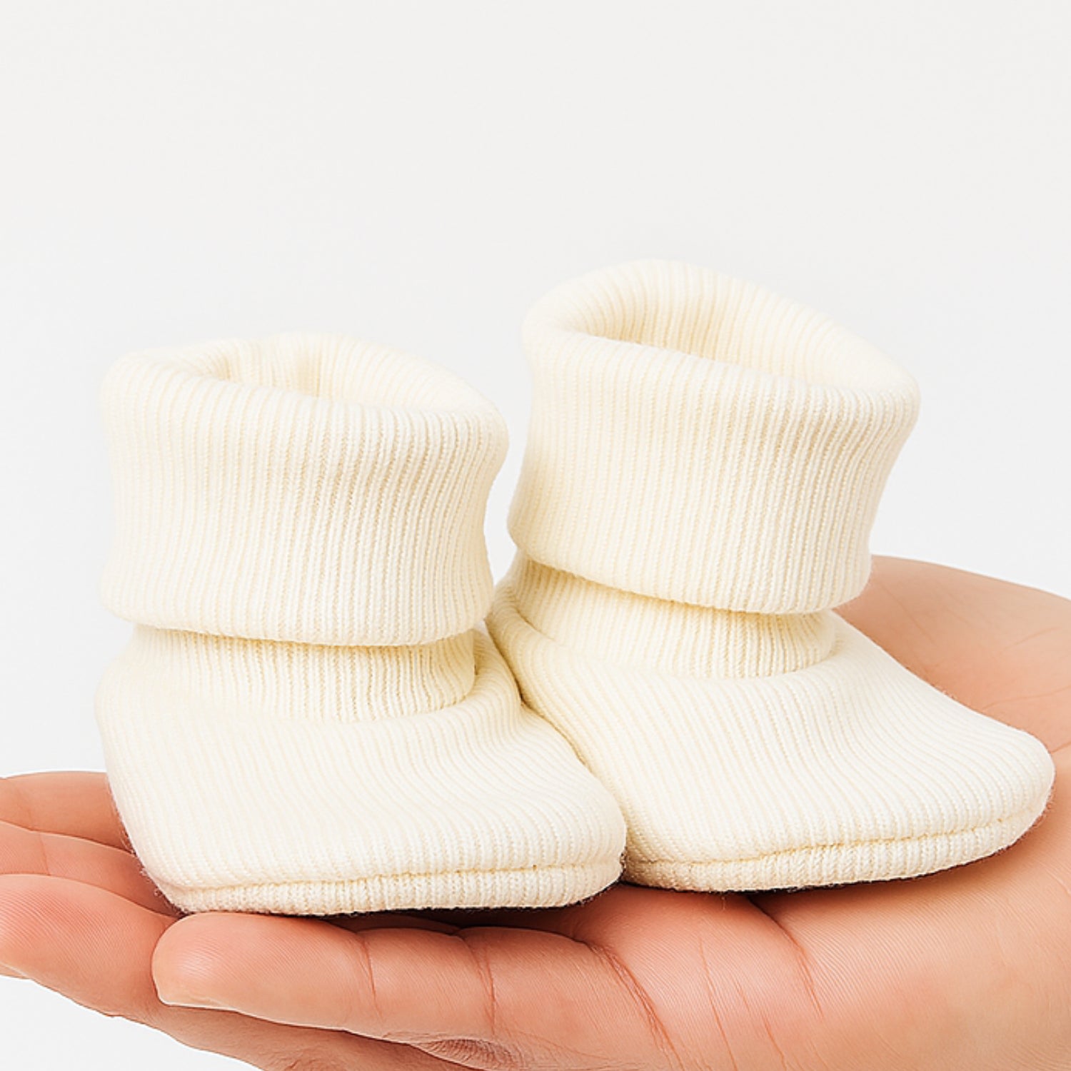 Sapatinho Meia Canelado de Bebê em Algodão Orgânico Cru Pipo Kids